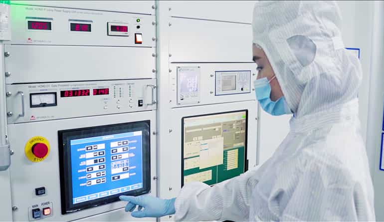 光學(xué)鍍膜和組裝